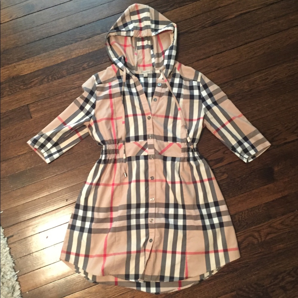Burberry dress with cinched waist and hood